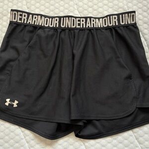 Under Armour Women's Black Athletic Shorts S